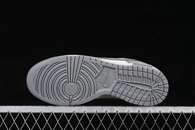 All categories Nk SB Dunk Series Nk SB Dunk Low High-end customized low-top sneakers Nike SB Dunk Low Anniversary high-end customized low-top casual sneakers GW0510-051